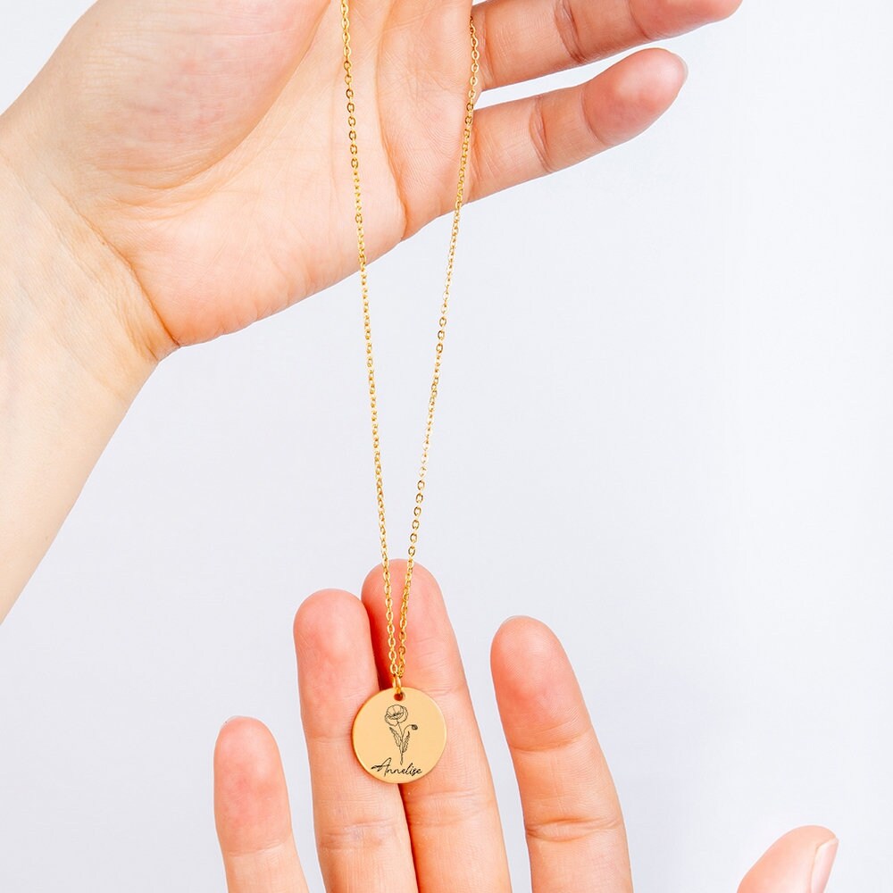 Personalized cousin sister gift engraved name and birth flower necklace for Cousin birthday gift, Christmas gift, Female Cousin gift Jewelry